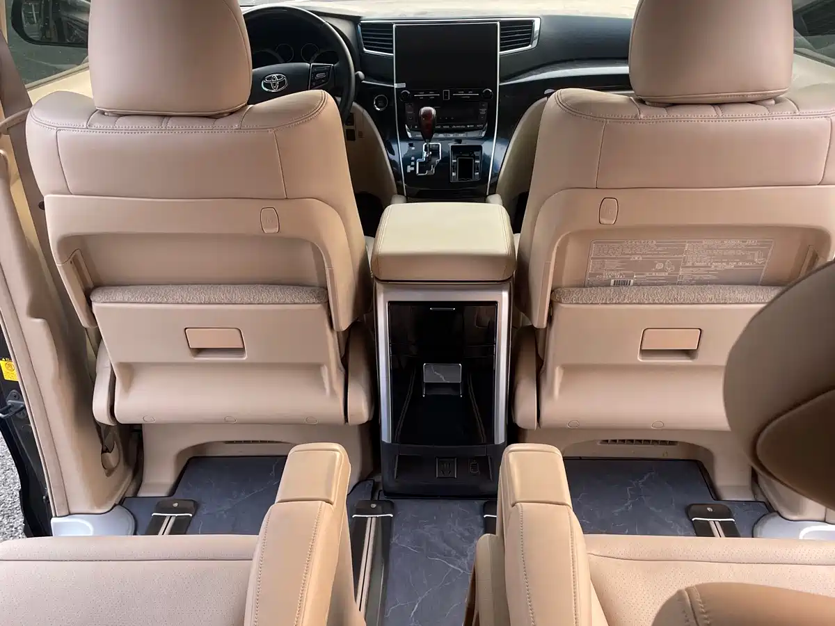 Toyota Alphard 2011 3.5L Luxury Edition фото 11