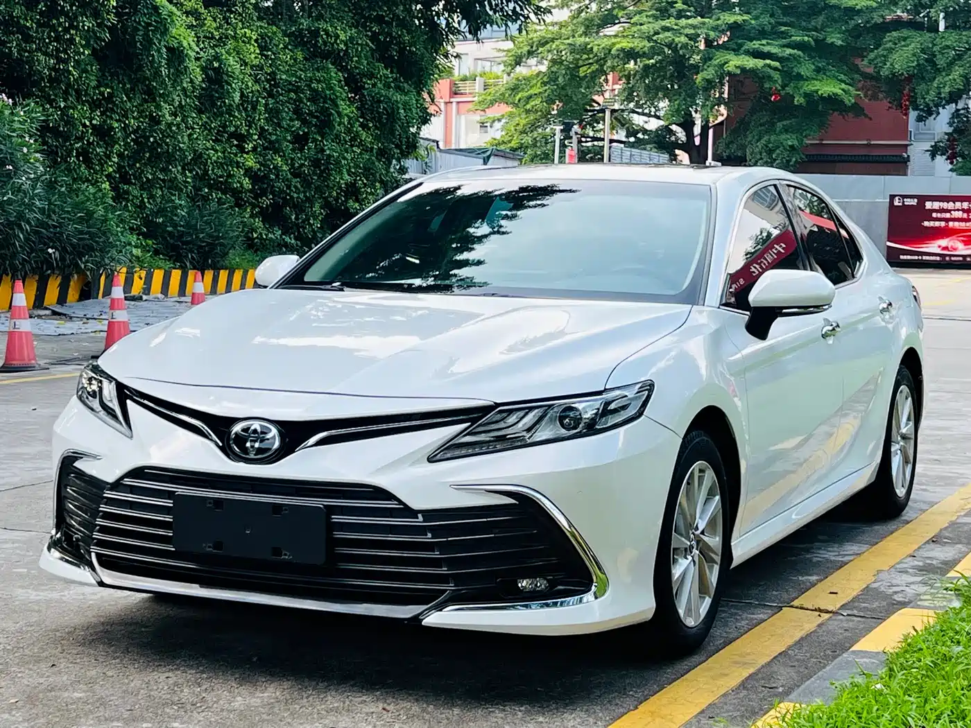 Toyota Camry 2021 2.0G Luxury Edition