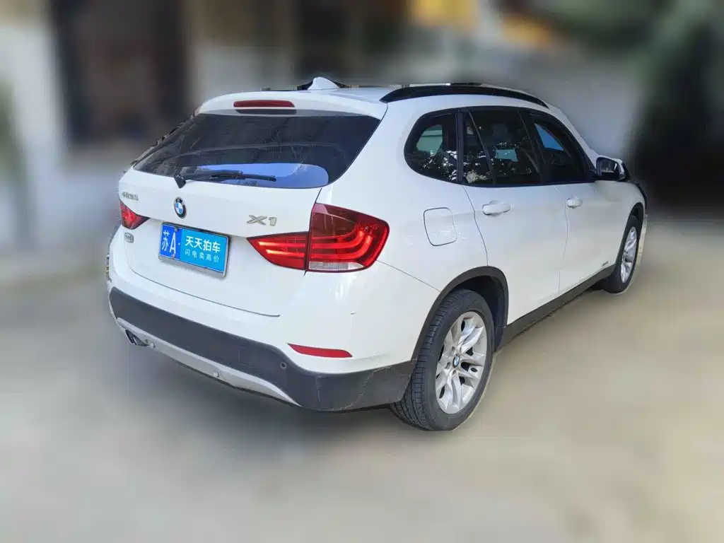 Photo 2 - BMW X1