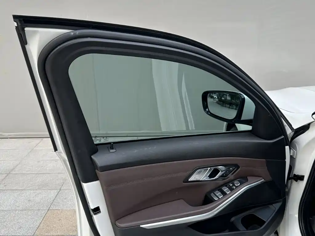 BMW 3 Series, миниатюра 12