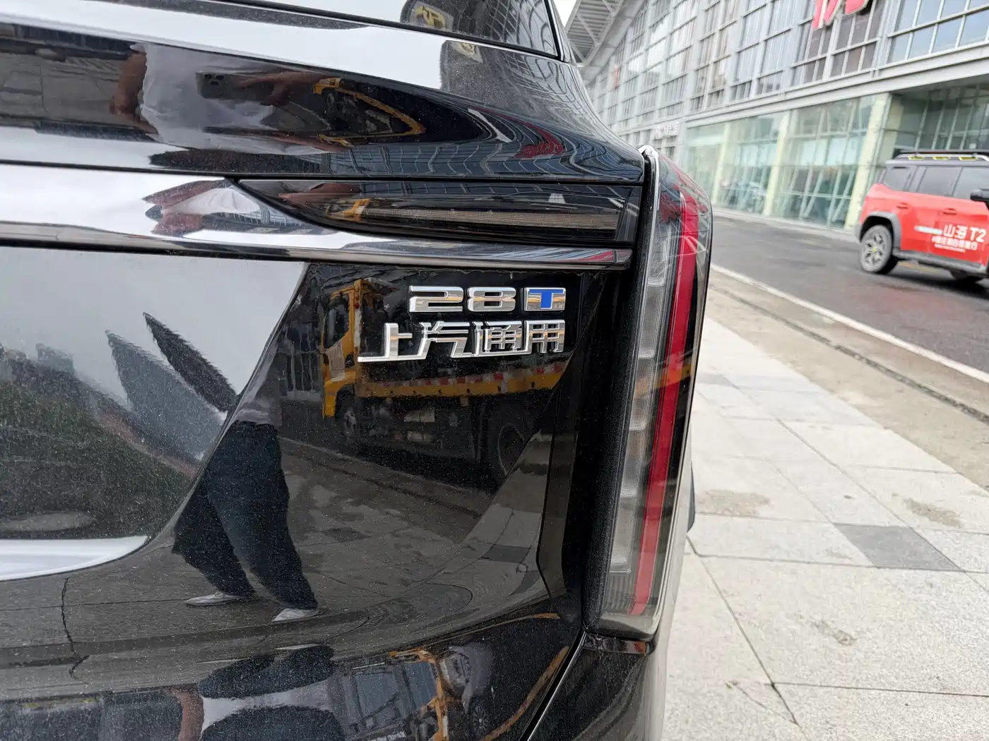 Cadillac XT5 2025 2.0T Luxury фото 6