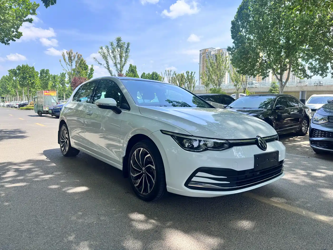 Volkswagen Golf 2023 280TSI DSG Pro фото 3