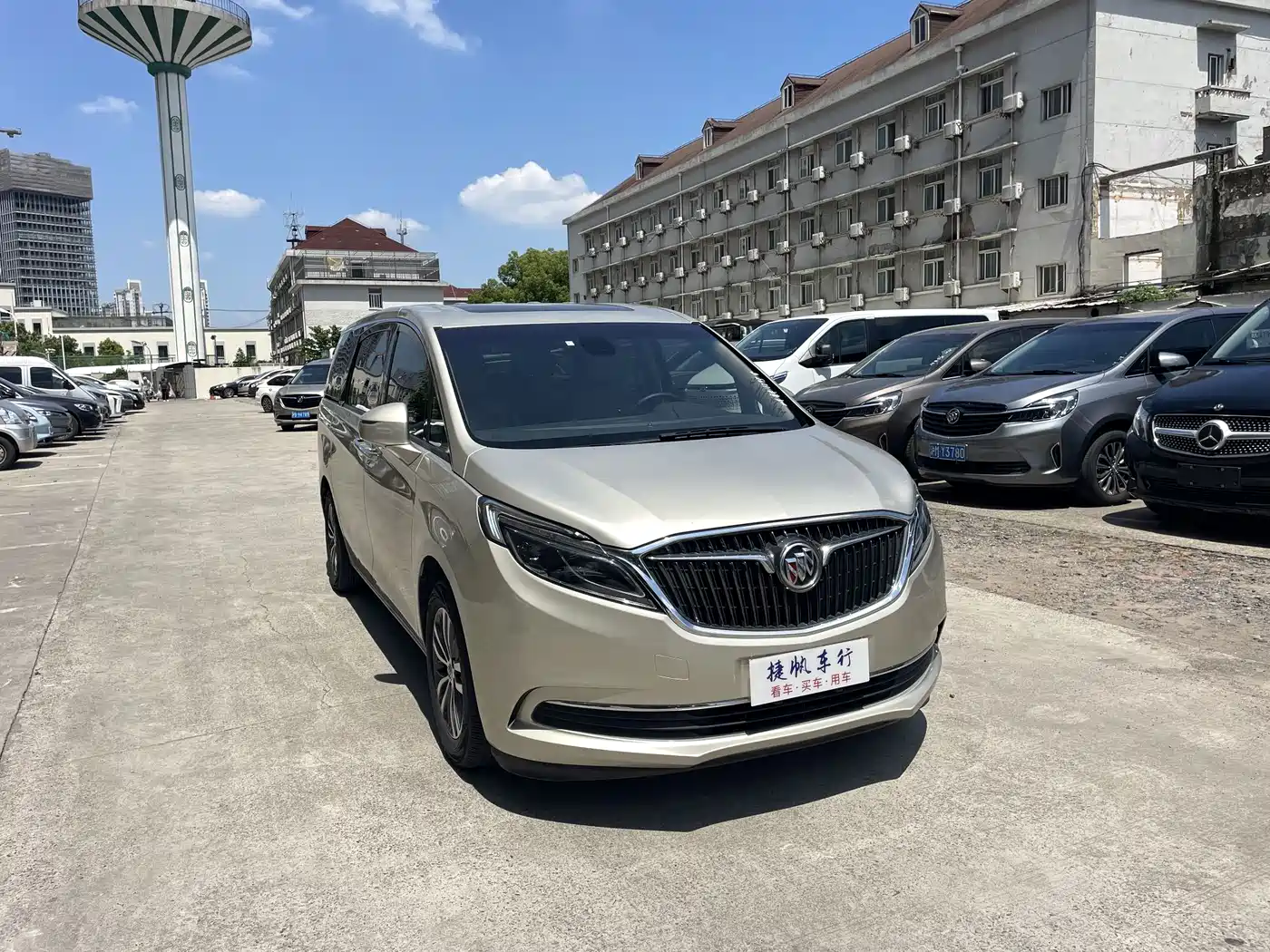 Buick GL8 2018 ES 28T Luxury Type China VI фото 3