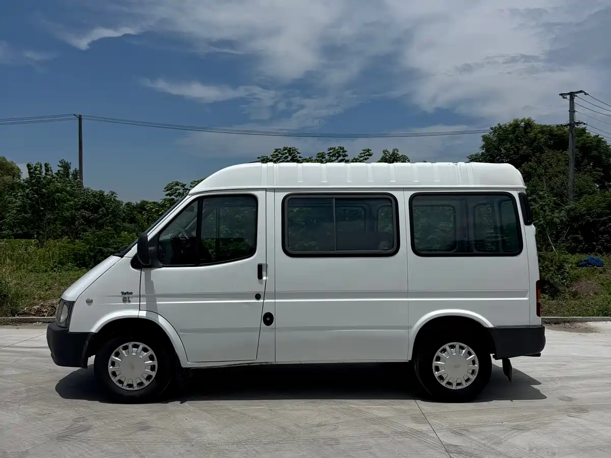 Ford Classic Transit 2016 2016 Model 2.8T Diesel Short Wheelbase 6-Seat Medium Roof Multi-Purpose Vehicle JX493ZLQ4