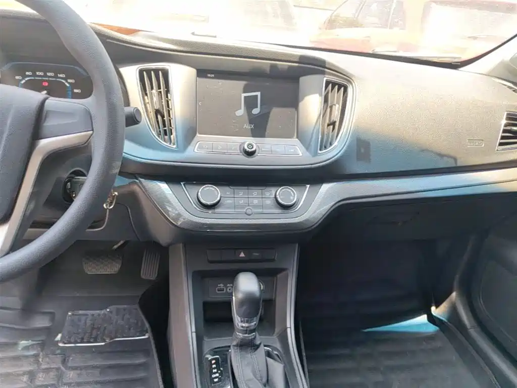 Roewe 360 2016 2015 1.5L Automatic Luxury