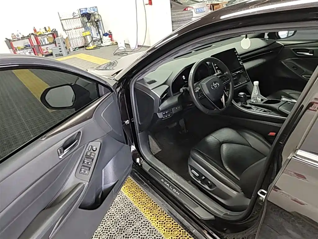 Toyota Avalon 2019 2.0L XLE Premium Edition (China VI) фото 16