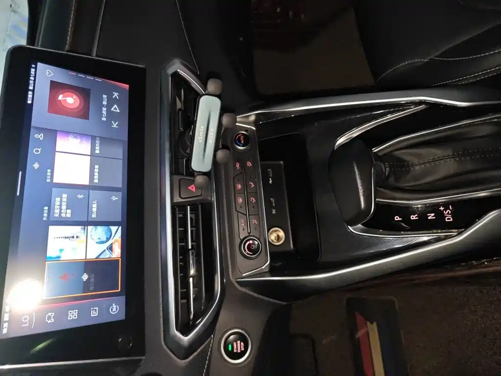 SAIC Maxus Maxus G50 2019 2019 1.5T First Edition Automatic Luxury 6-Seater