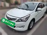 صورة 1 - Hyundai Verna