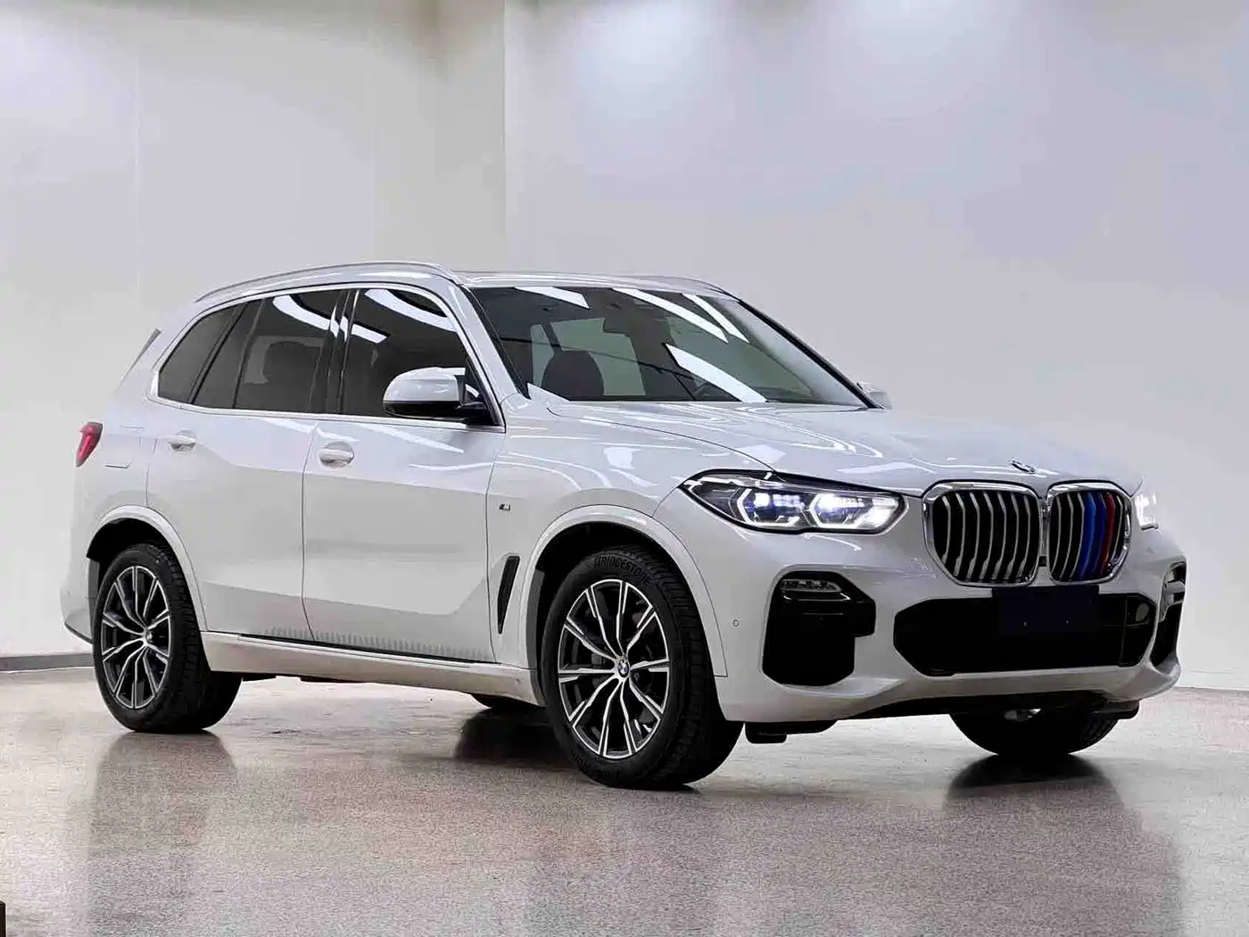 BMW X5 (Import) 2020 xDrive40i M Sport Package фото 3
