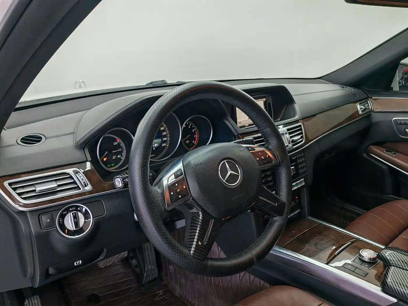 Mercedes-Benz E-Class 2015 E 320 L фото 9