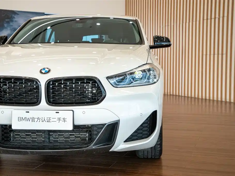 BMW X2 2024 2023 sDrive25i M Off-Road Package