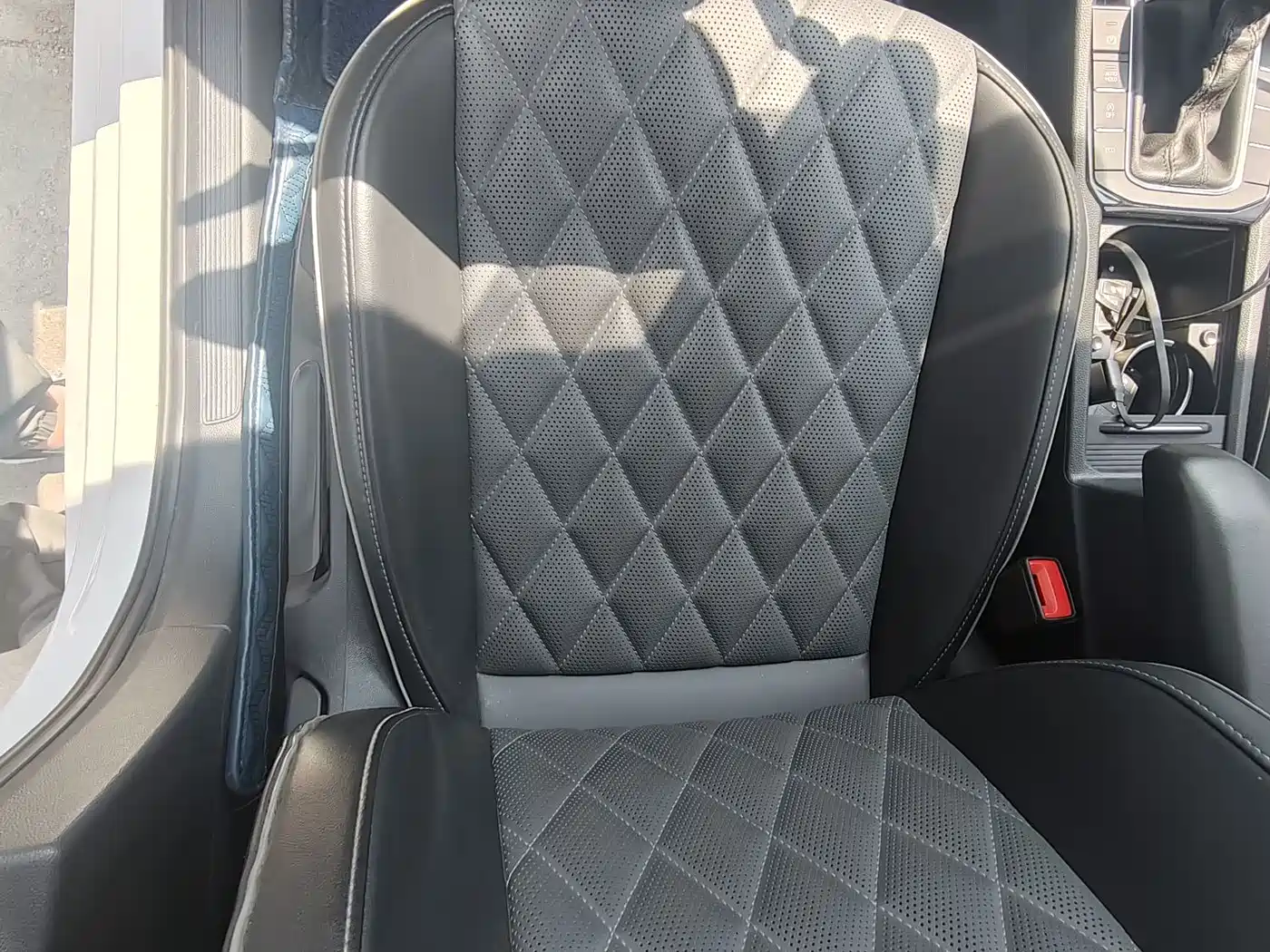 Volkswagen Sagitar 2023 Model Year 280TSI DSG Surpass Edition фото 15