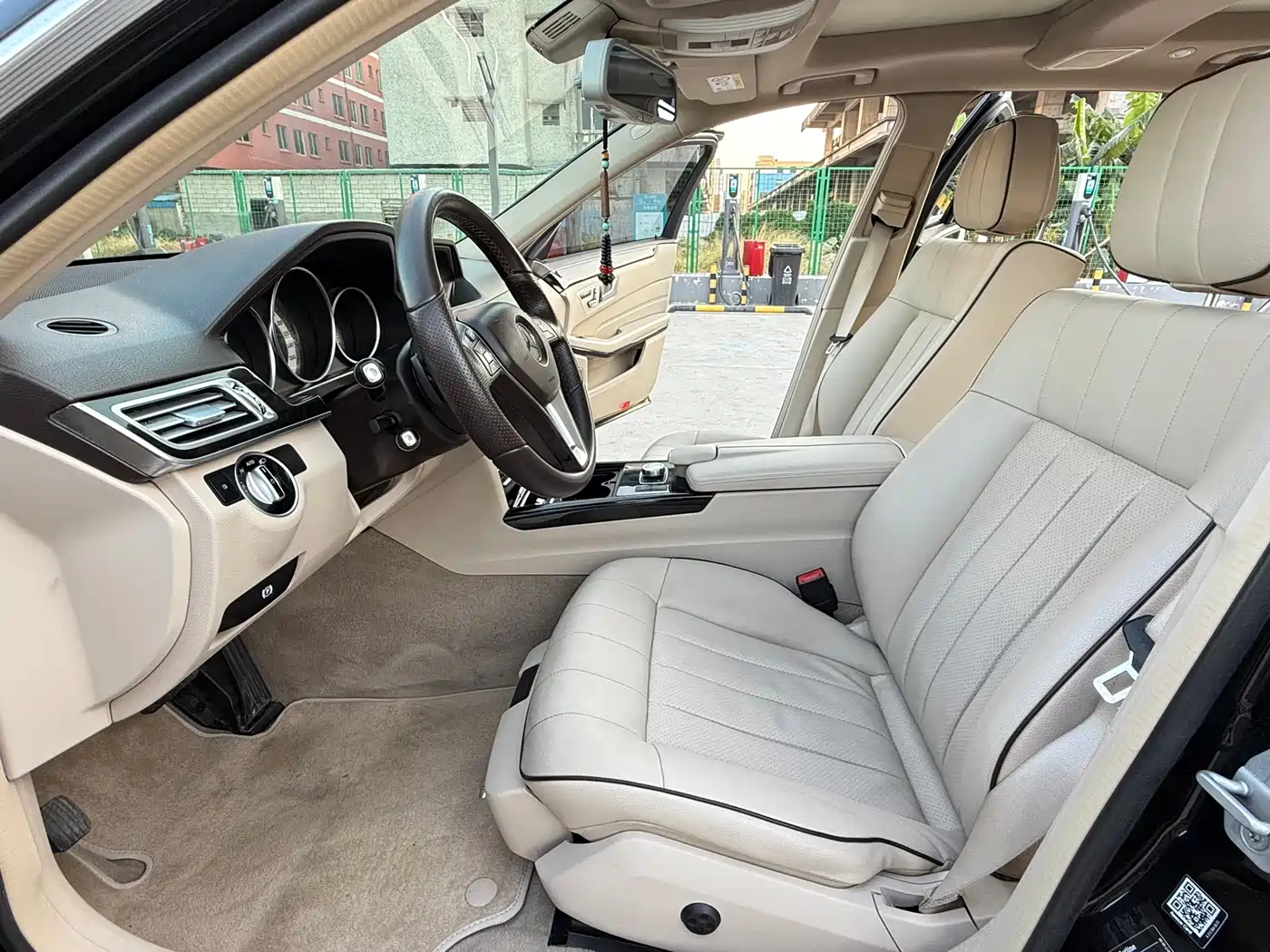 Mercedes-Benz E-Class 2015 E 260 L Sport фото 4