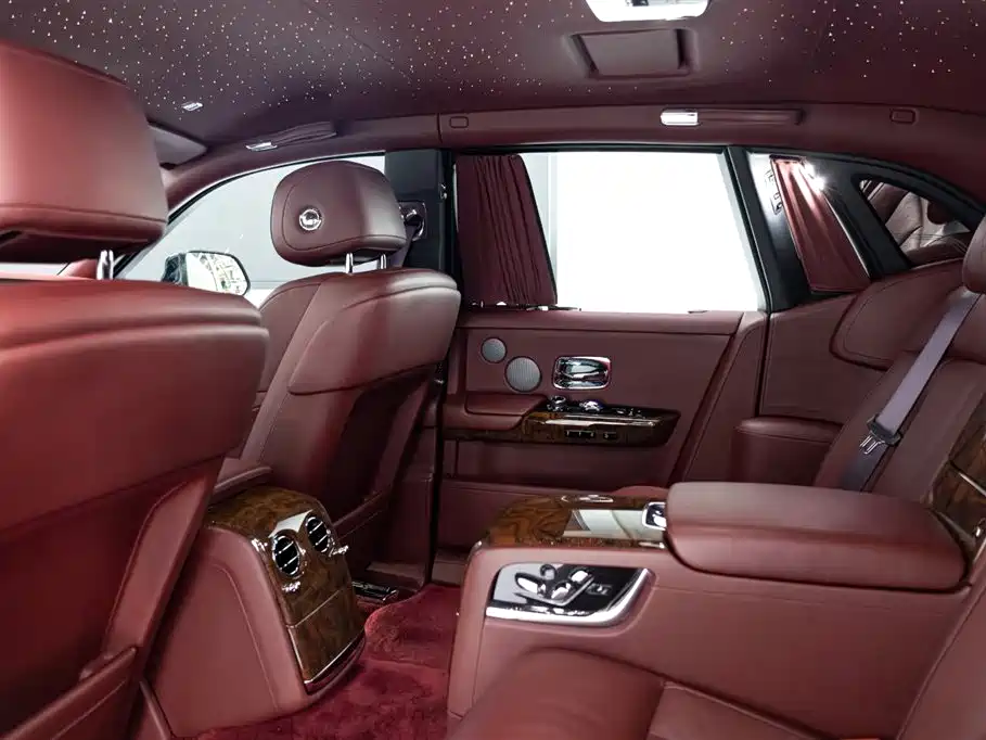 Rolls-Royce Phantom 2019 2018 6.7T Standard Wheelbase Version