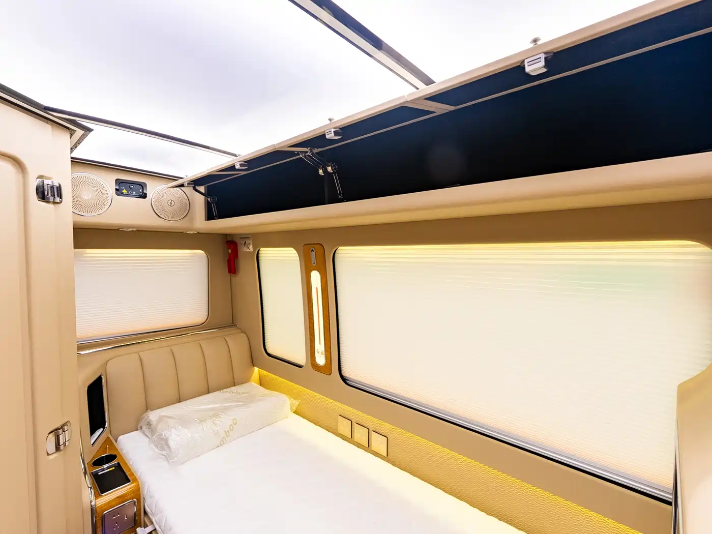 Hongqi Guoyue 2024 3.0T Luxury Edition 17-Seater фото 21
