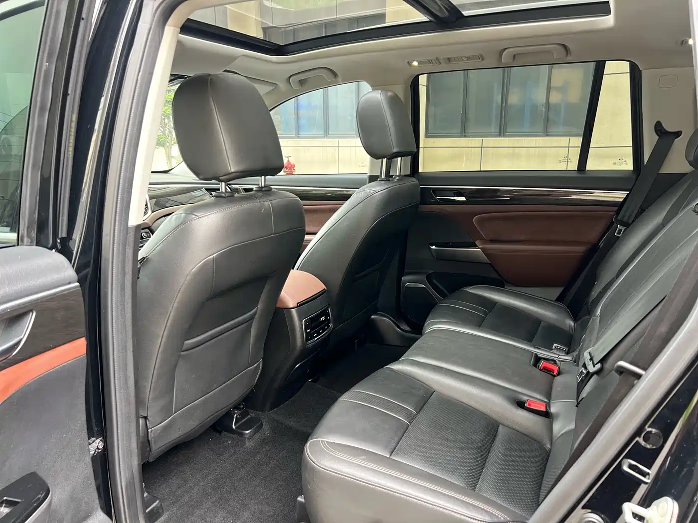 GAC Trumpchi Trumpchi GS8 2017 2017 320T 2WD Luxury Smart Connect (7-seater)