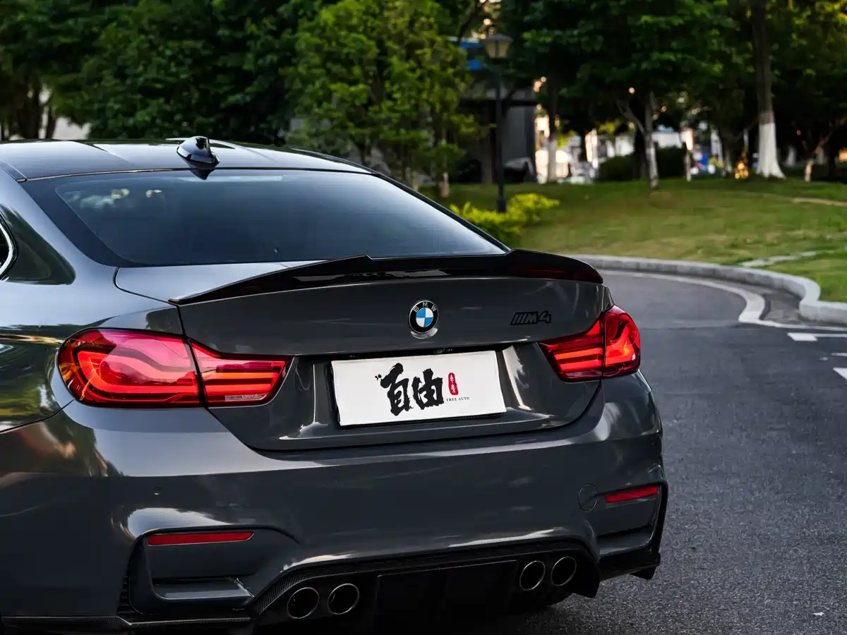 BMW M4 2019 M4 Coupe Shadow Edition фото 6