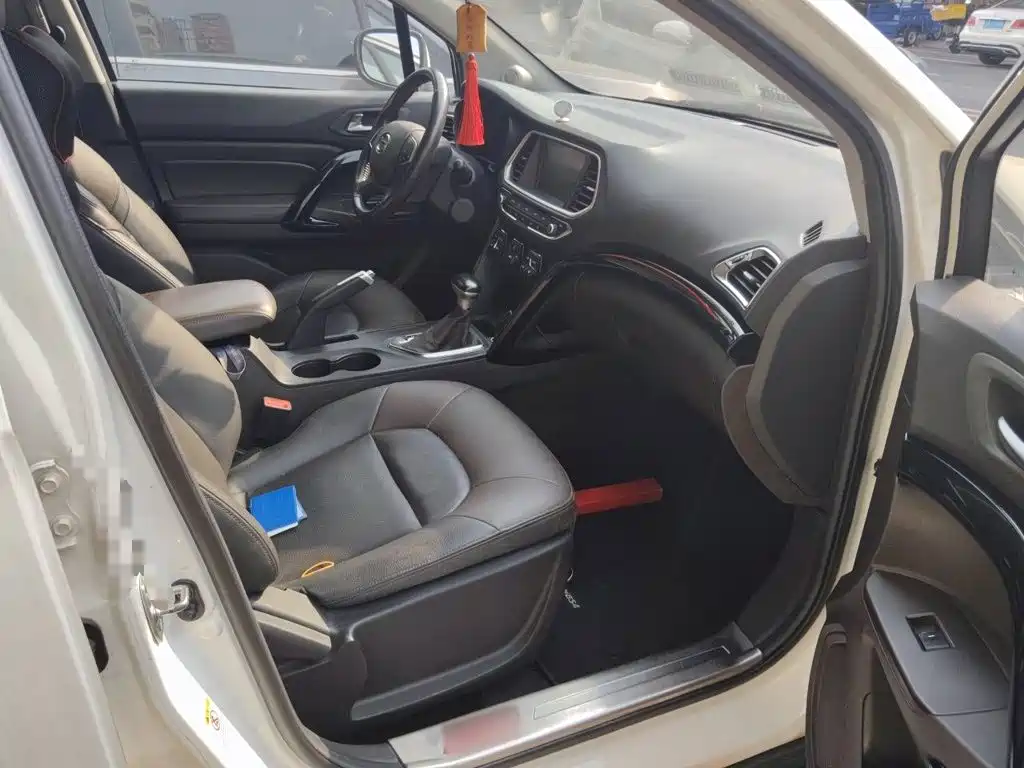 GAC Trumpchi GS4 2015 2015 200T G-DCT Luxury Edition
