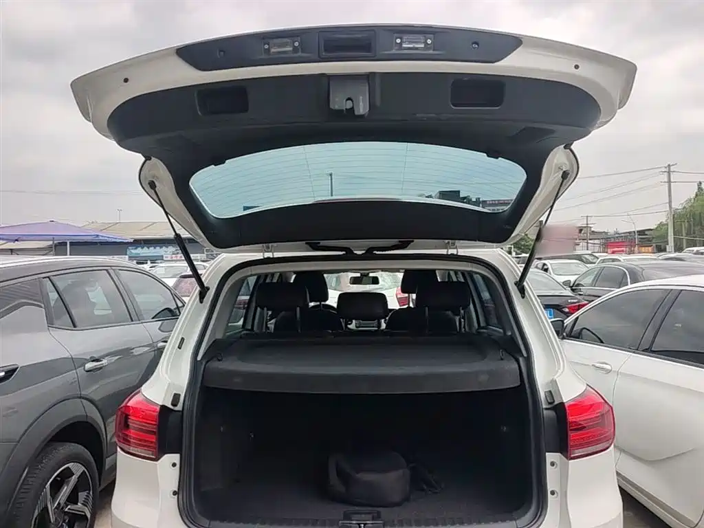 Volkswagen Tiguan 2016 280TSI Automatic 2WD Silk Road Comfort фото 19
