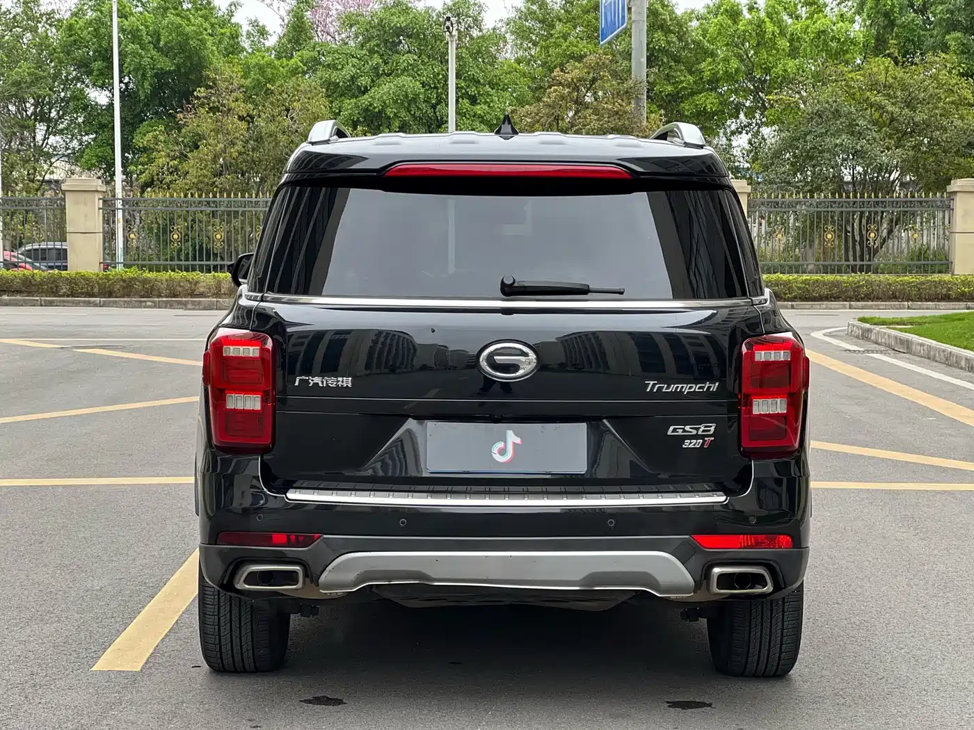 GAC Trumpchi Trumpchi GS8 2017 2017 320T 2WD Luxury Smart Connect (7-seater)