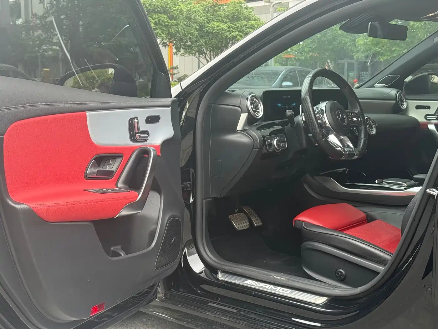 Mercedes-Benz A-Class AMG (Import) 2023 AMG A 35 4MATIC фото 5