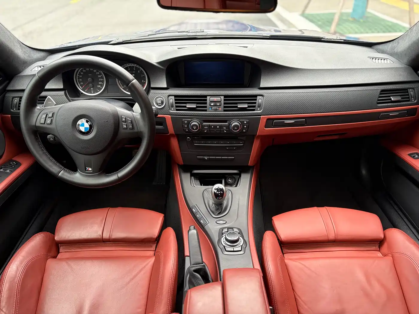 BMW M3 2011 M3 Coupe Carbon Fiber Roof Edition фото 13
