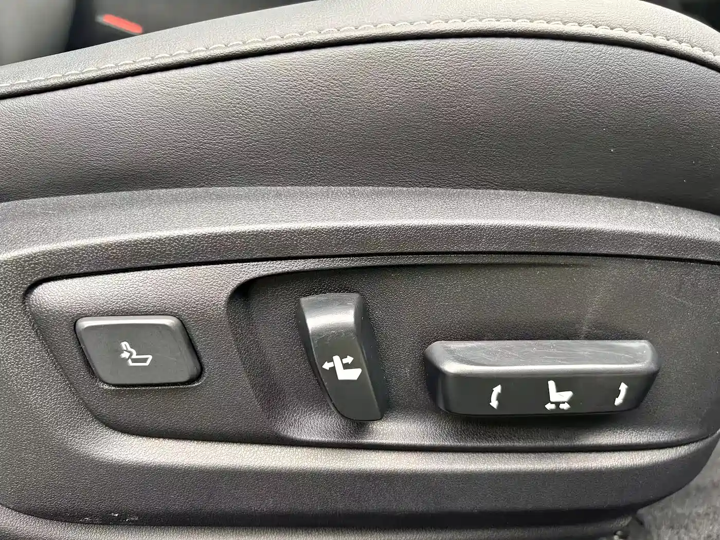 Lexus ES 2015 300h Comfort Edition фото 13