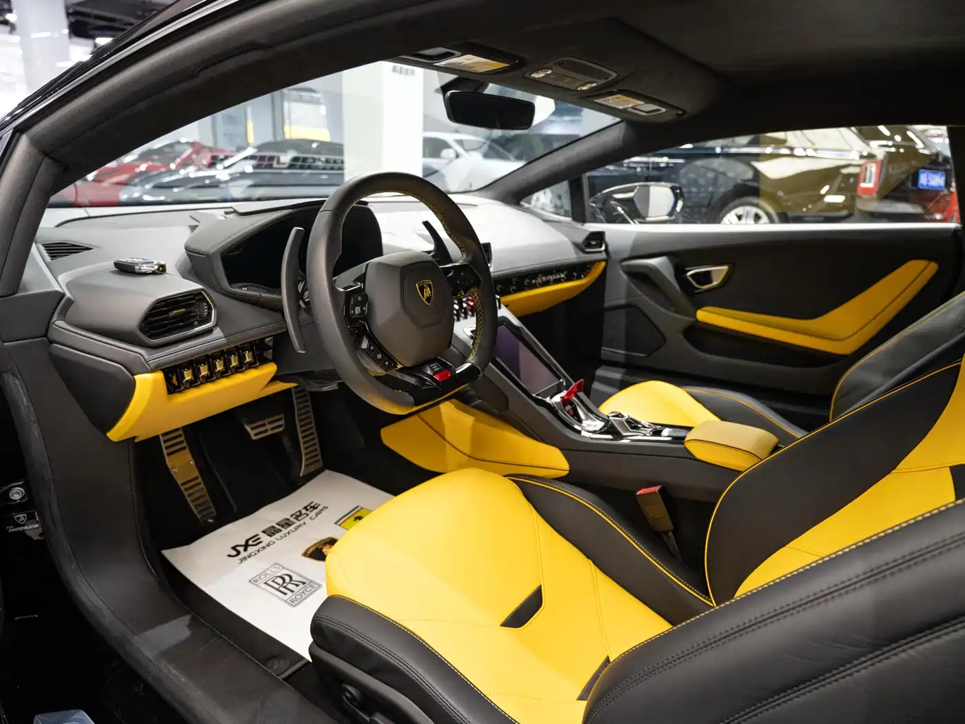 LAMBORGHINI HURACÁN