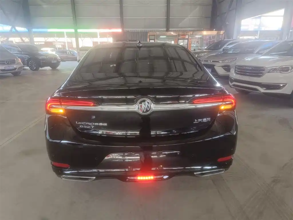 BUICK LACROSSE