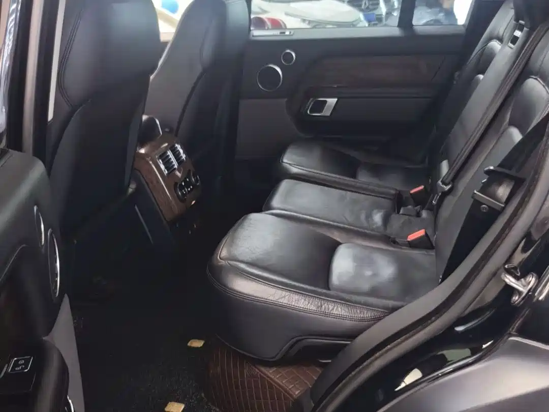 Land Rover Range Rover 2019 3.0 SCV6 Heritage Edition фото 14