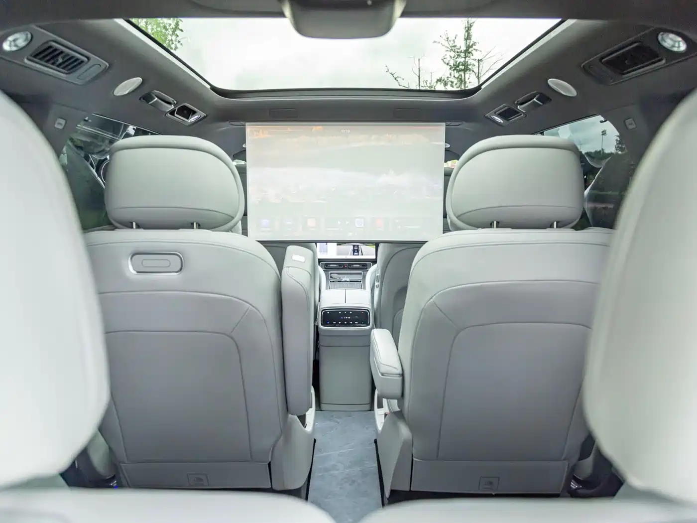 AITO Wenjie AITO M9 2024 Range Extender Ultra 52kWh 6-seater фото 9