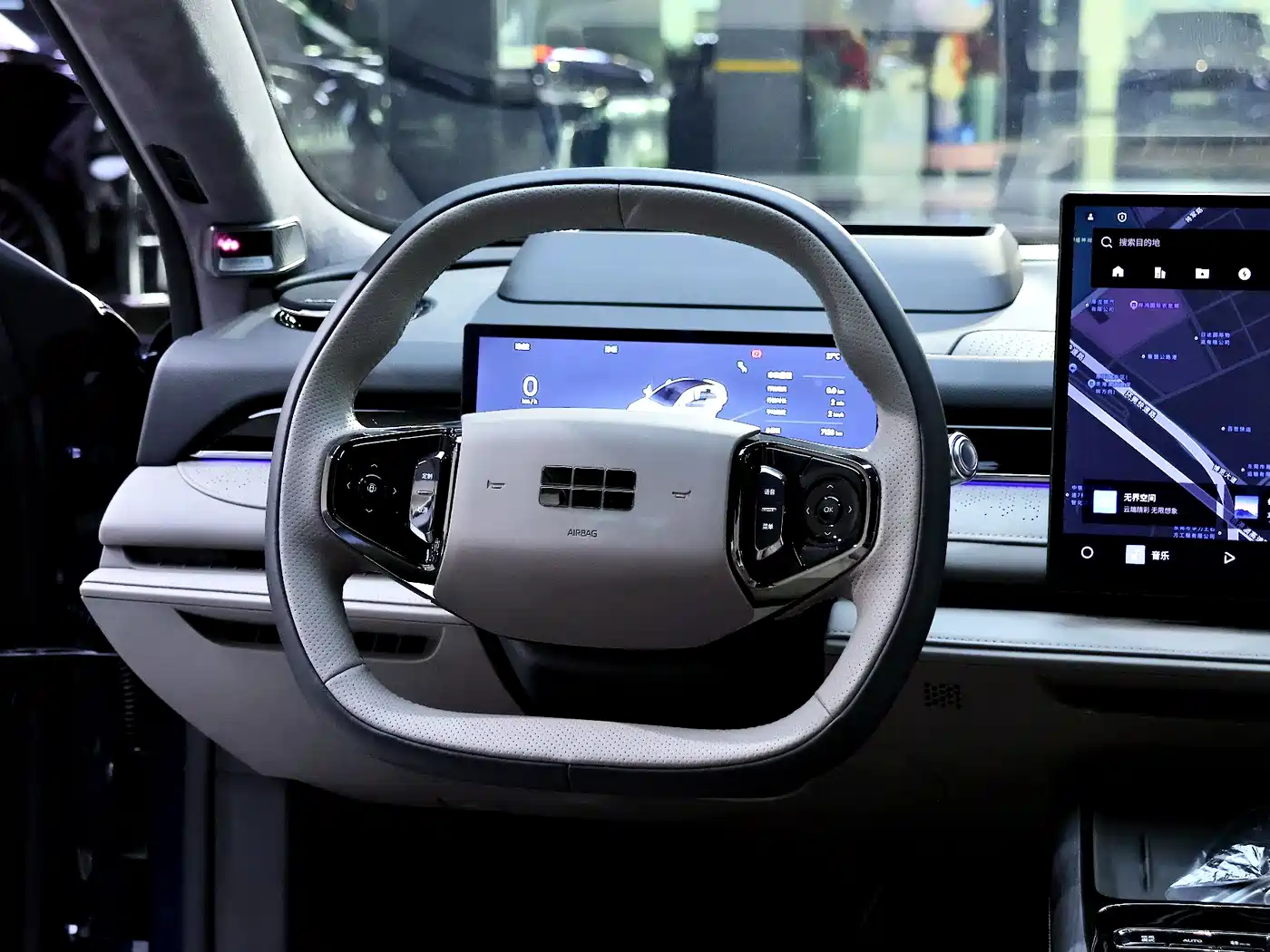 Geely Galaxy Galaxy Xingyao 8 2025 Model 130km EM-i Flagship Edition фото 13