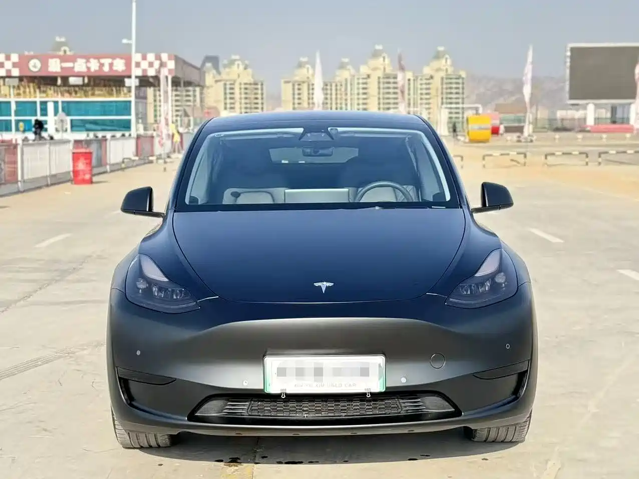 TESLA MODEL Y