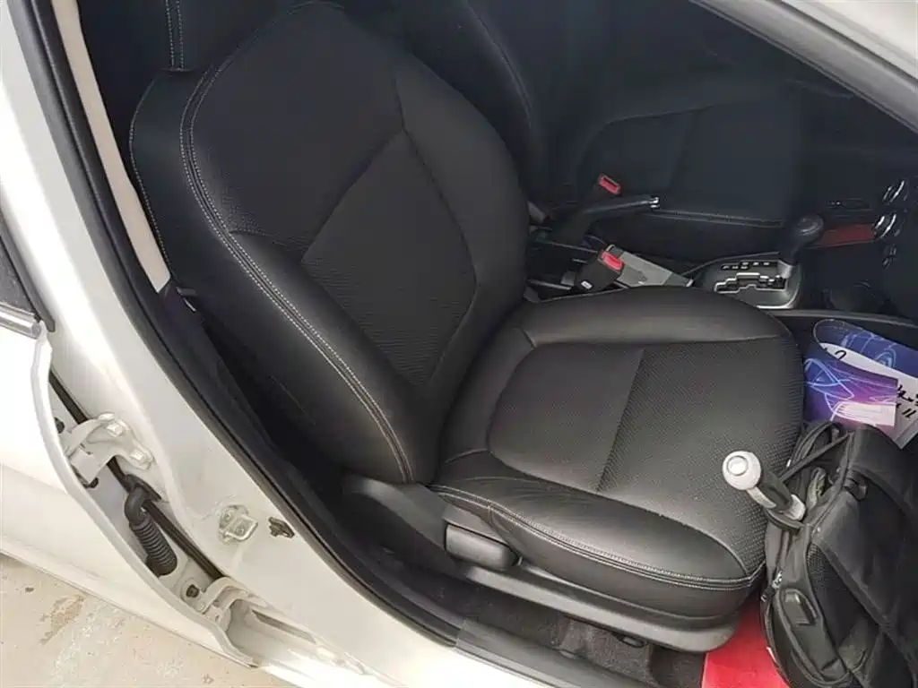 Kia K2 2012 Sedan 1.4L AT GLS Commemorative Edition фото 25