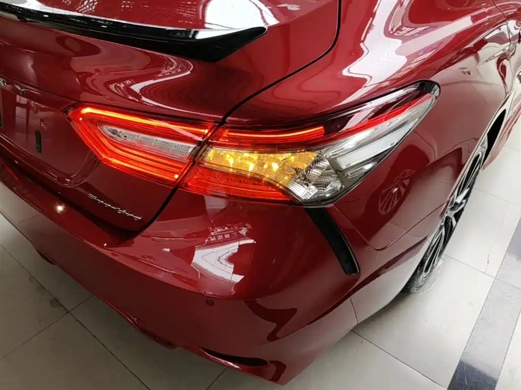 Toyota Camry 2018 2.0S Sport Edition фото 8