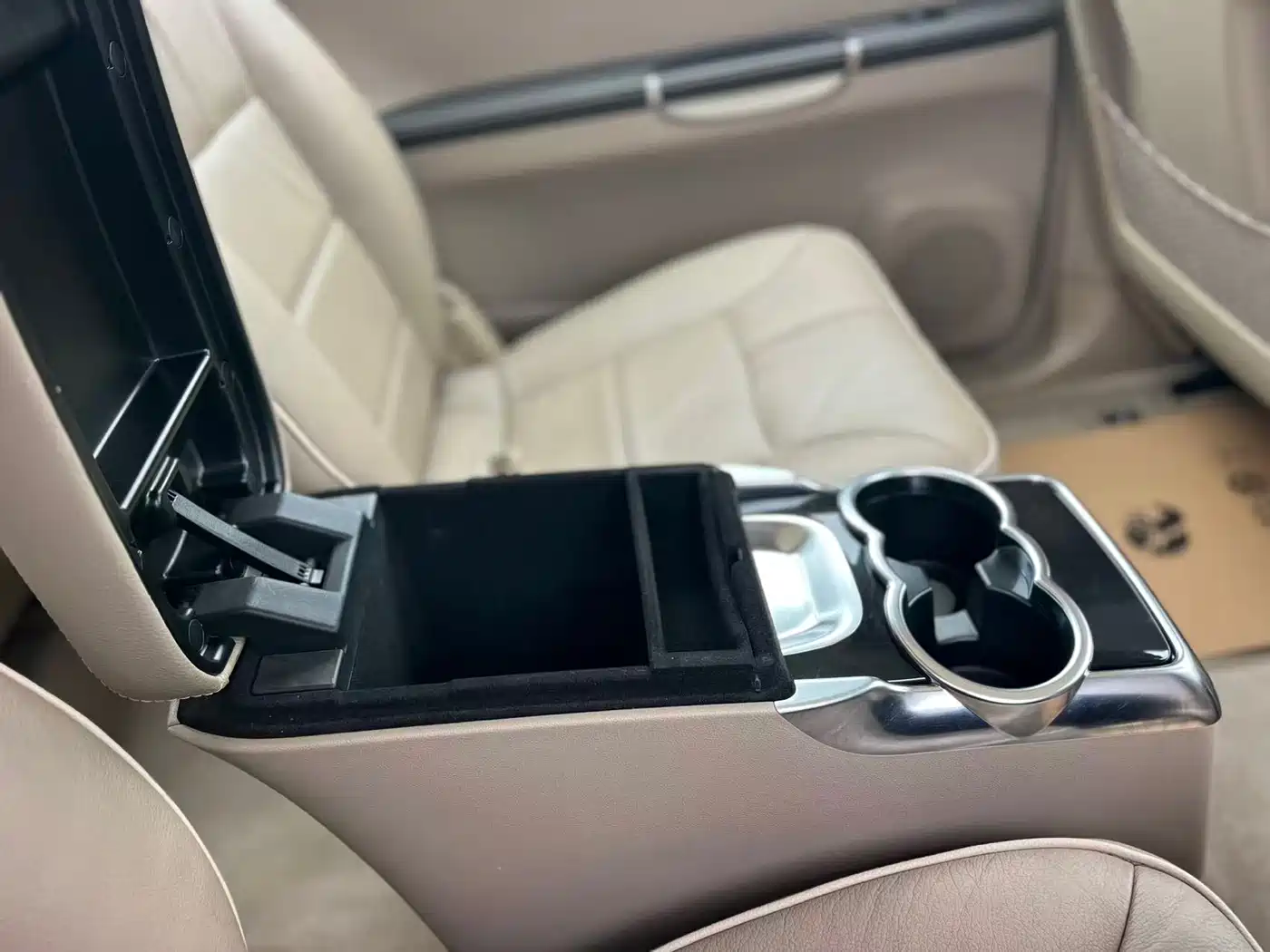Mercedes-Benz R-Class 2015 R 320 4MATIC Luxury фото 19