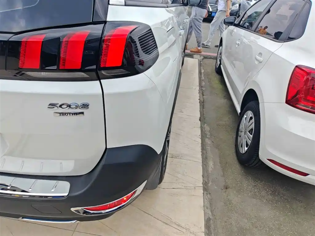 Peugeot 5008 2017 380THP 7-Seater Unlimited Edition фото 8