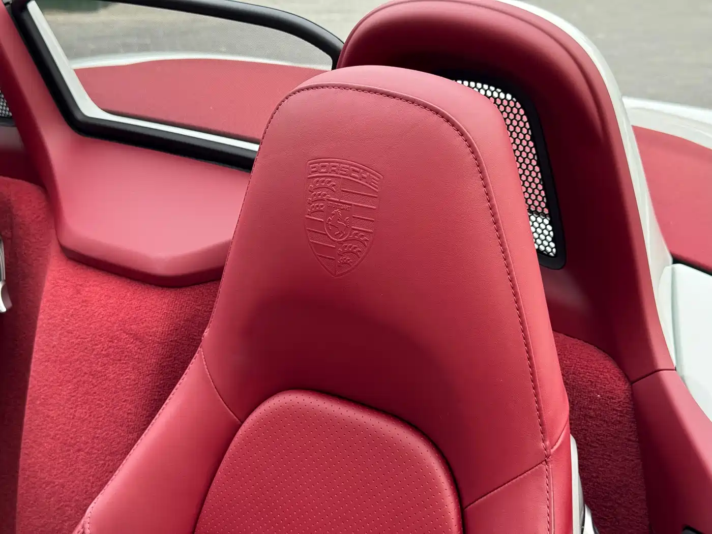 Porsche 718 2022 Boxster T 2.0T фото 15