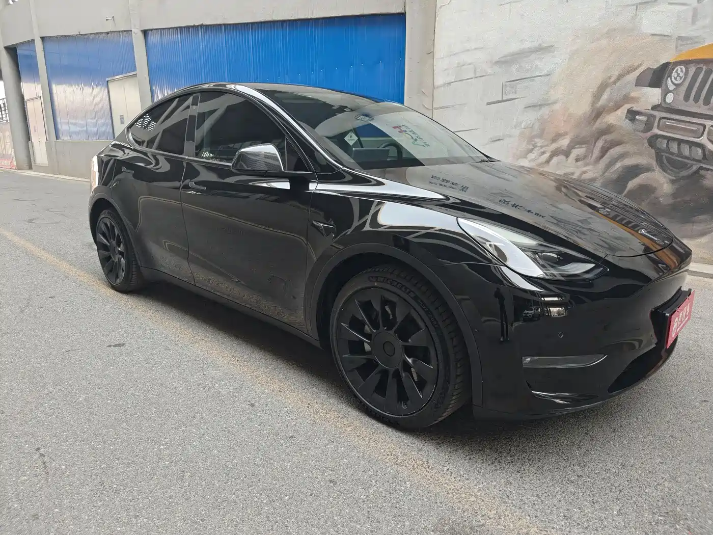 TESLA MODEL Y