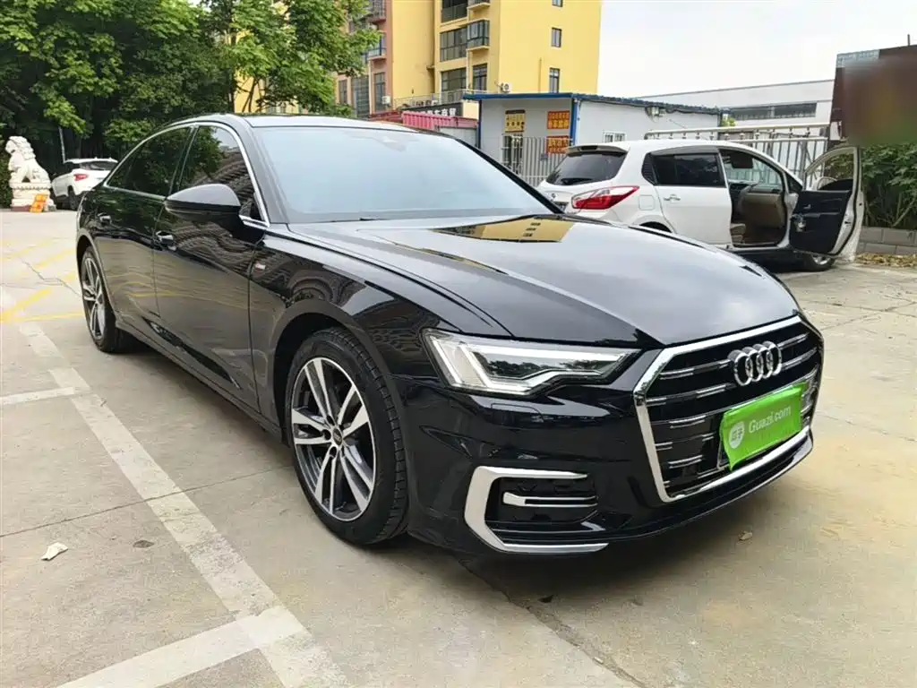 Audi A6L 2025 40 TFSI Luxury Sport фото 4