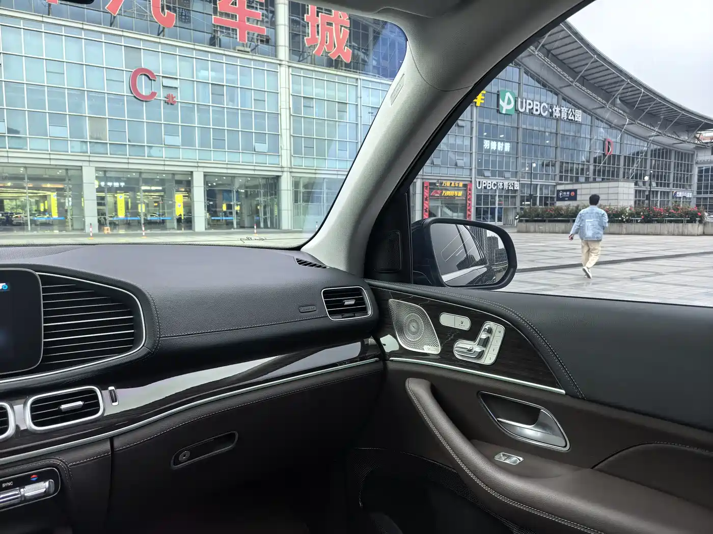 Mercedes-Benz GLS 2023 GLS 450 4MATIC Fashion Edition фото 13