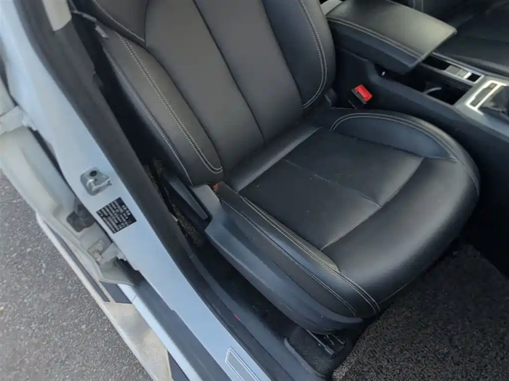 Фото 25 - Roewe RX5