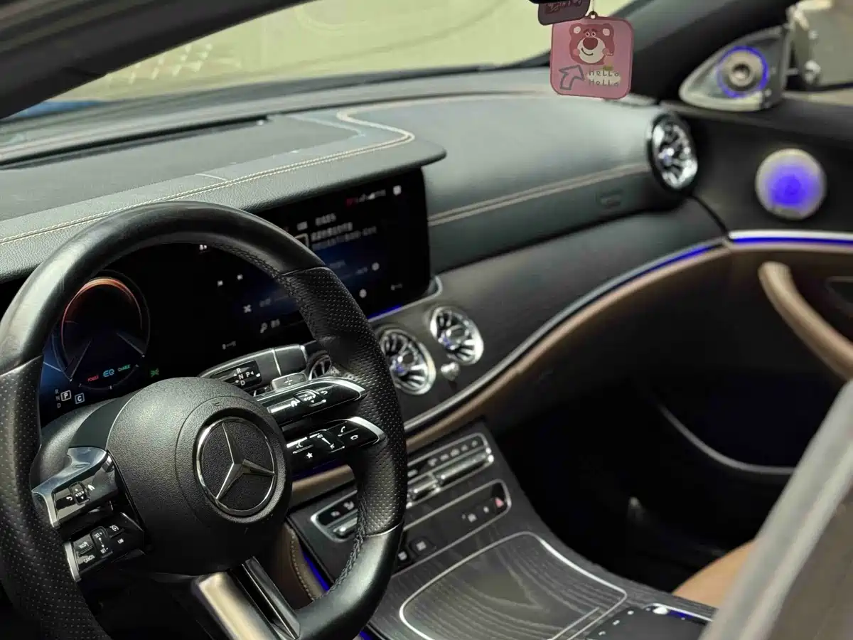 MERCEDES-BENZ E CLASS