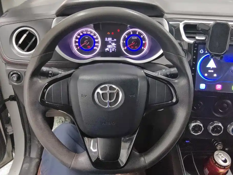 Zhonghua V3 2016 2016 1.5L Manual Comfort