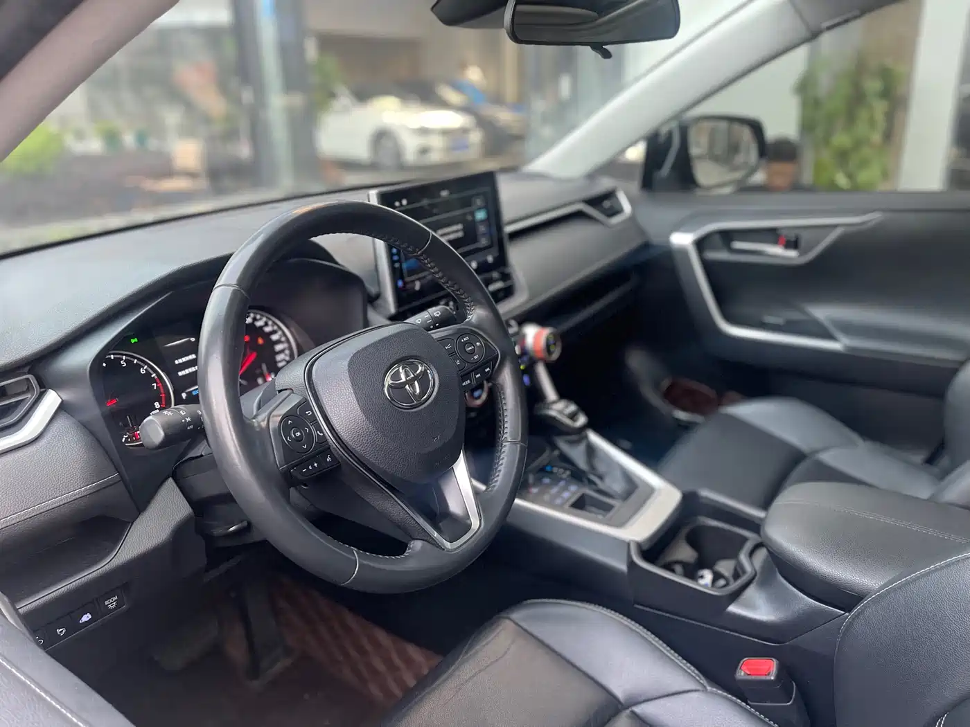 Toyota Wildlander 2021 2.0L CVT 4WD Luxury Edition фото 9