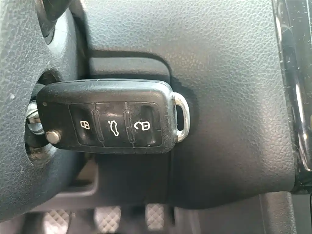 Volkswagen Polo 2016 1.4L Manual Trend фото 9
