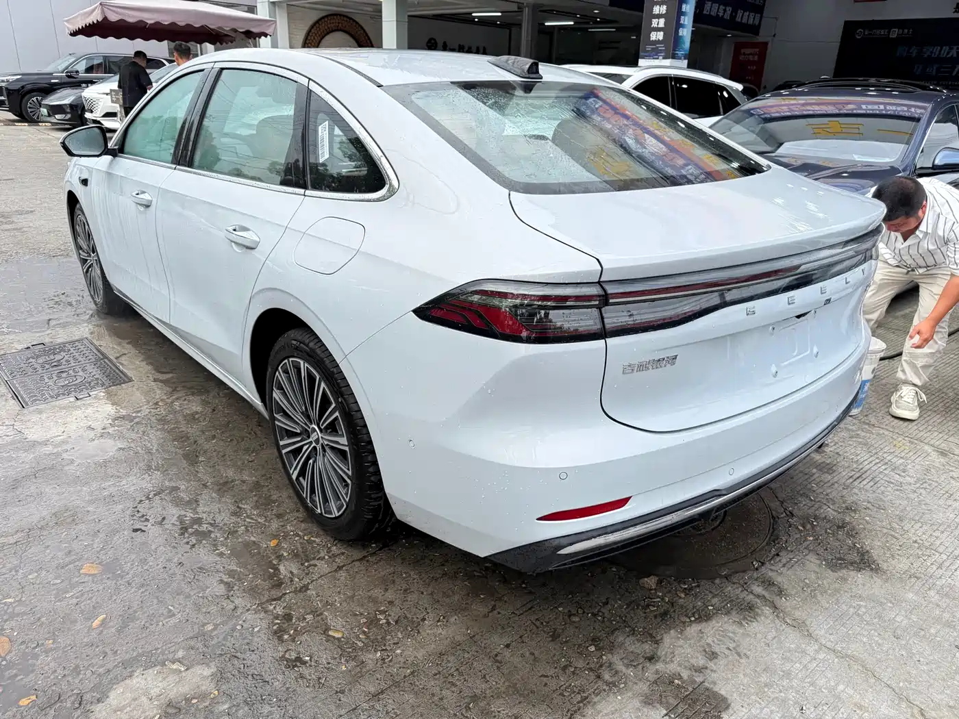 Geely Galaxy Galaxy A7 2025 EM-i фото 2