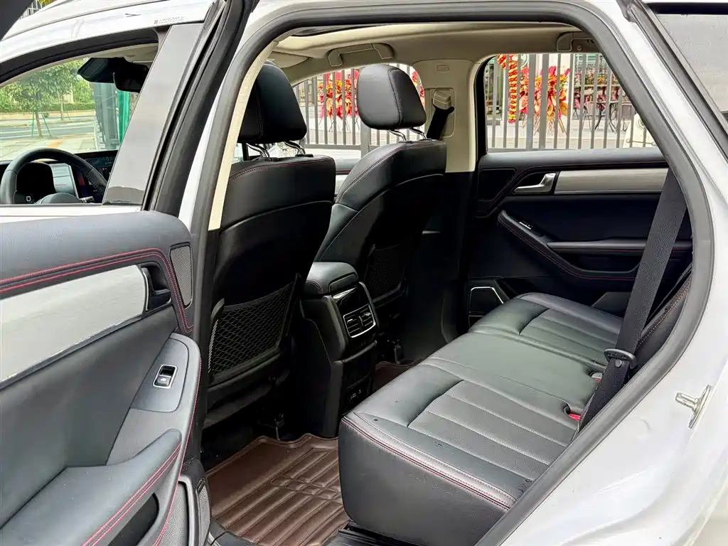 BYD Tang New Energy 2018 DM 2.0T Full-time 4WD Smart Connect Creation Edition 5-seater China V фото 9
