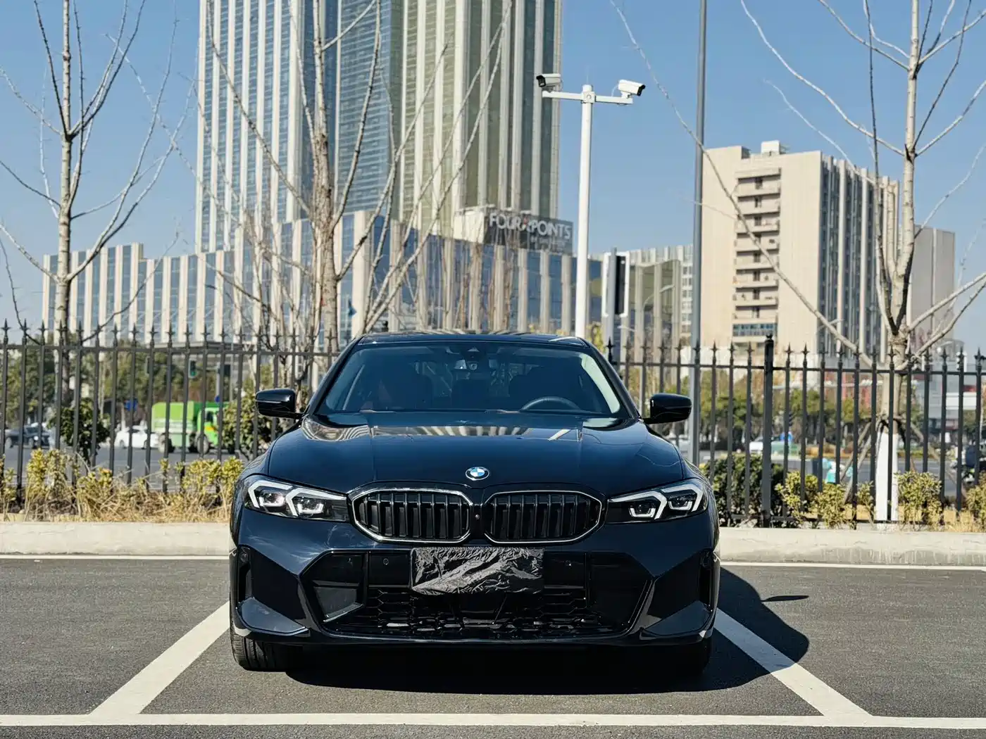 BMW 3 Series 2025 330Li M Sport Night Edition фото 2