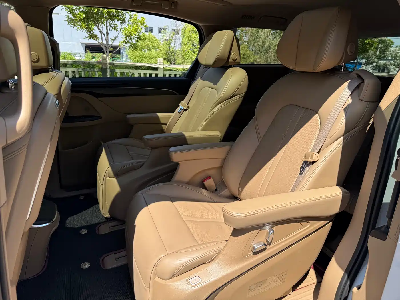 Buick GL8 2021 ES Landlord 653T Luxury фото 11